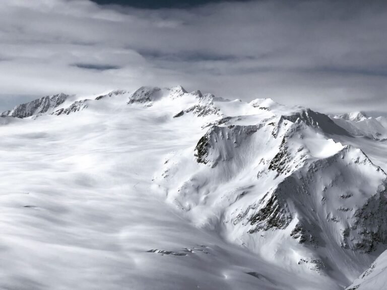 Sommets alpins en hiver