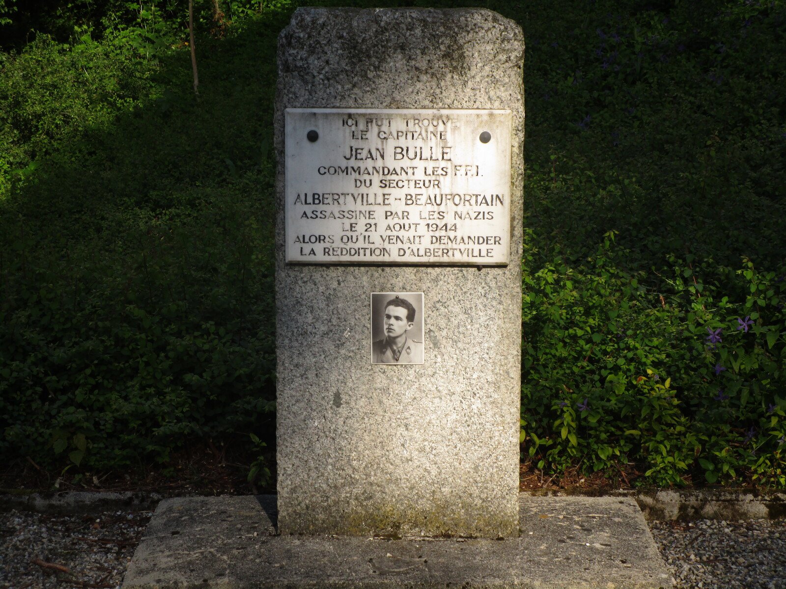 Mémorial au capitaine Jean Bulle à Chambéry-le-Vieux